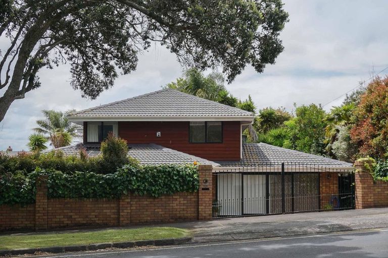 Photo of property in 1b Wheturangi Road, Greenlane, Auckland, 1061