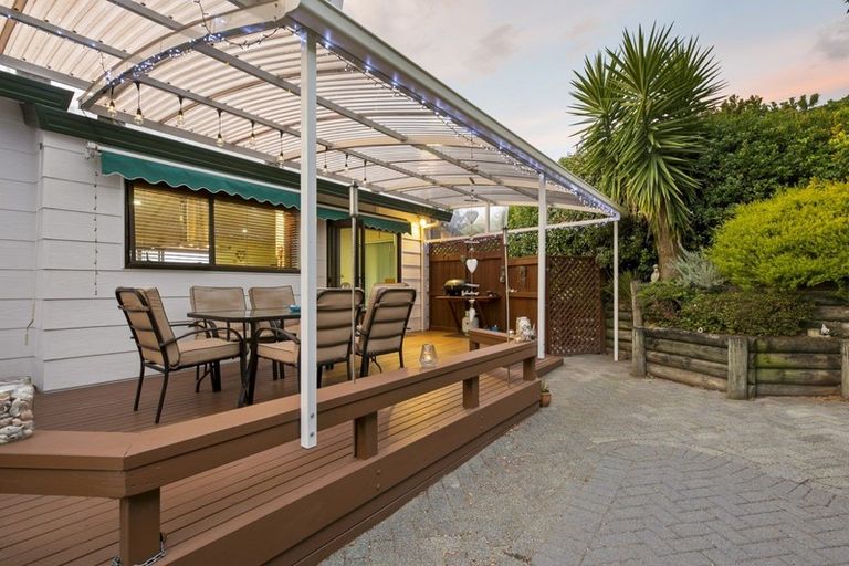 Photo of property in 8a Pelorus Street, Welcome Bay, Tauranga, 3112