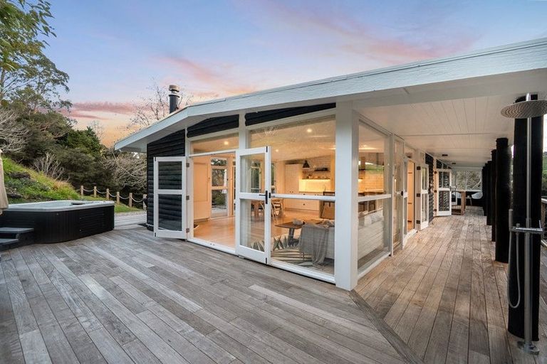 Photo of property in 86 Upper Waiwera Road, Puhoi, Silverdale, 0994