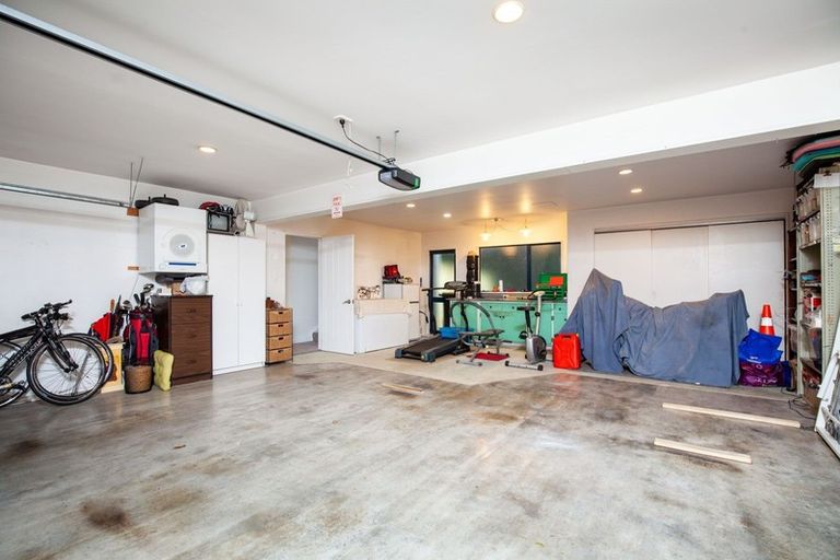 Photo of property in 117 Mangorei Road, Merrilands, New Plymouth, 4312