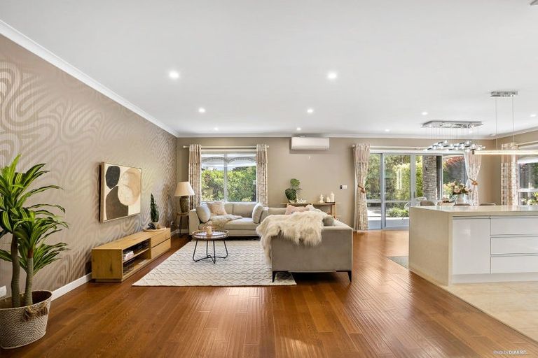 Photo of property in 6 Johnnybro Place, Rototuna North, Hamilton, 3210