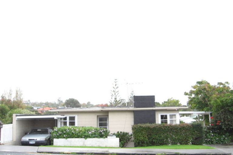 Photo of property in 78 Selwyn Road, Cockle Bay, Auckland, 2014
