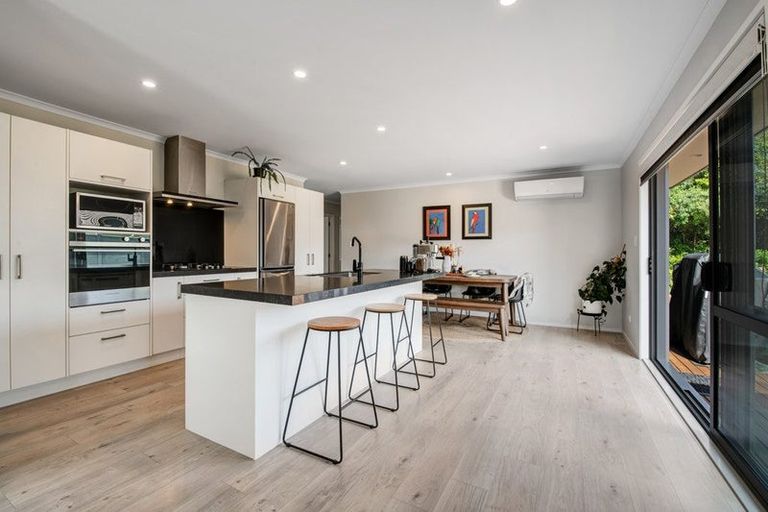 Photo of property in 7 Riverboat Lane, Helensville, 0800