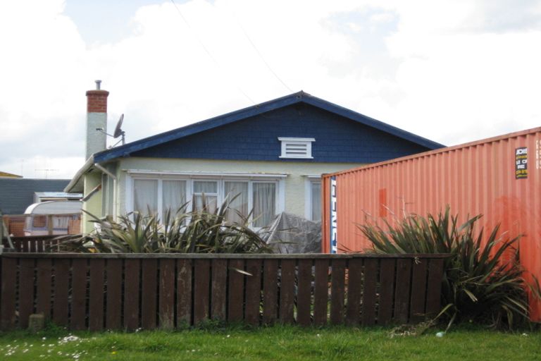 Photo of property in 18 Aotea Street, Castlecliff, Whanganui, 4501