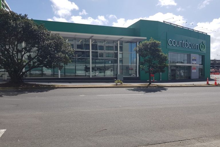 Photo of property in The Docks Apartments, 601/2 Dockside Lane, Auckland Central, Auckland, 1010