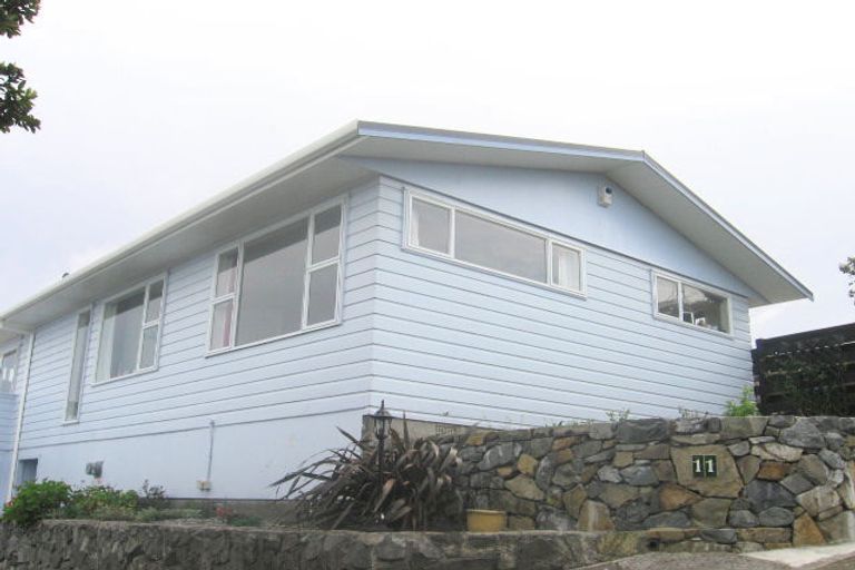 Photo of property in 11 Wisteria Grove, Maungaraki, Lower Hutt, 5010