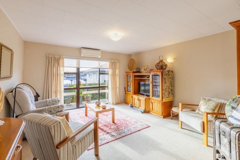 Photo of property in 2/16 Wellington Road, Waipukurau, 4200
