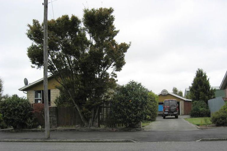 Photo of property in 142 Mcmurdo Street, Tinwald, Ashburton, 7700