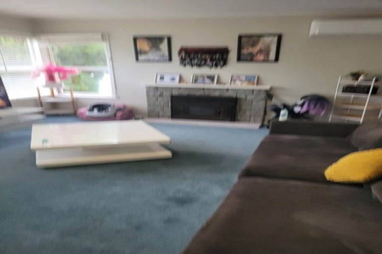 Photo of property in 16 Montmere Avenue, Te Atatu Peninsula, Auckland, 0610