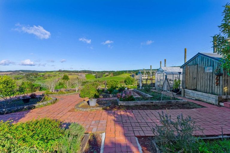 Photo of property in 141 Valley Road, Waitoki, Kaukapakapa, 0871