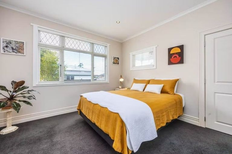 Photo of property in 22a Te Atatu Road, Te Atatu South, Auckland, 0610