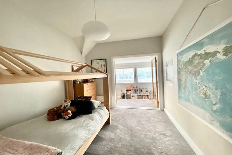 Photo of property in 46a The Crescent, Roseneath, Wellington, 6011