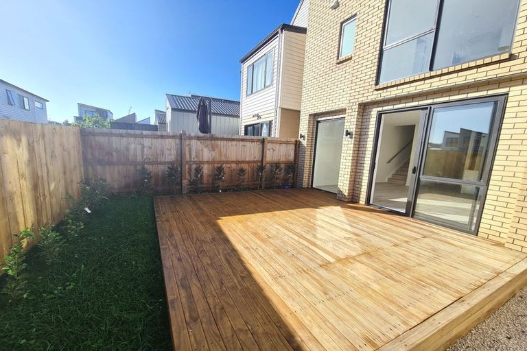 Photo of property in 12 Herekino Street, Westgate, Auckland, 0814