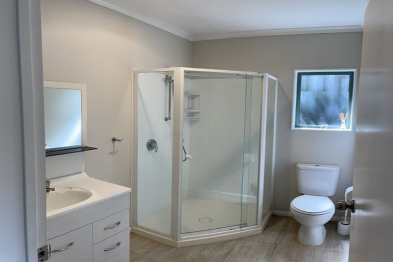 Photo of property in 255 Golf Road, Titirangi, Auckland, 0604