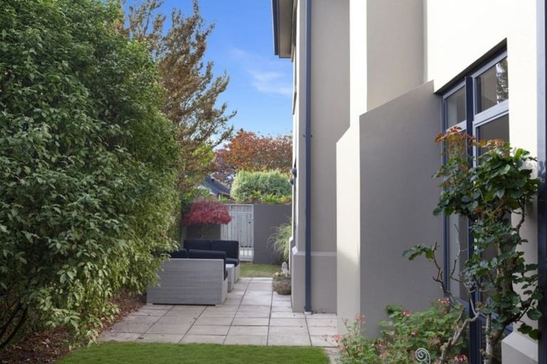 Photo of property in 5 Elmwood Road, Strowan, Christchurch, 8052