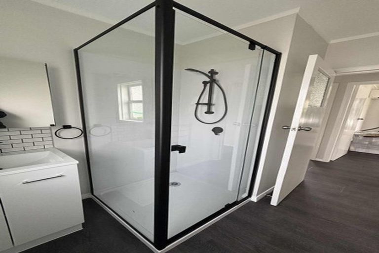 Photo of property in 88 Victoria Street, Carterton, 5713