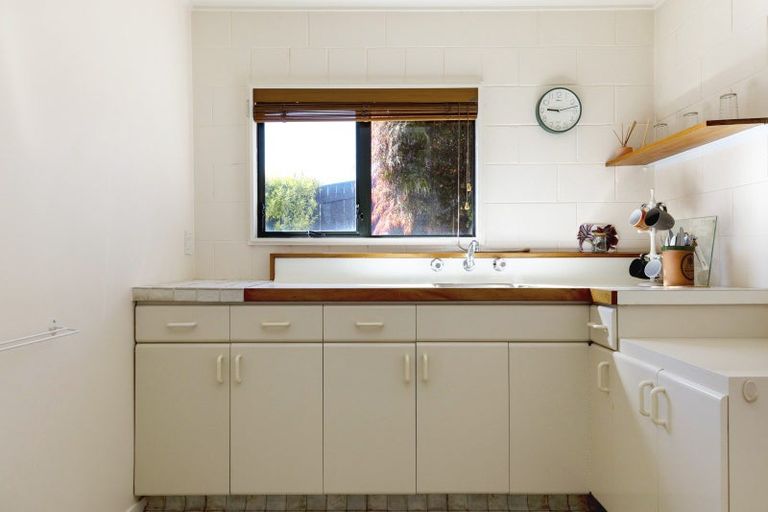 Photo of property in 1 Scenic Heights, Acacia Bay, Taupo, 3330