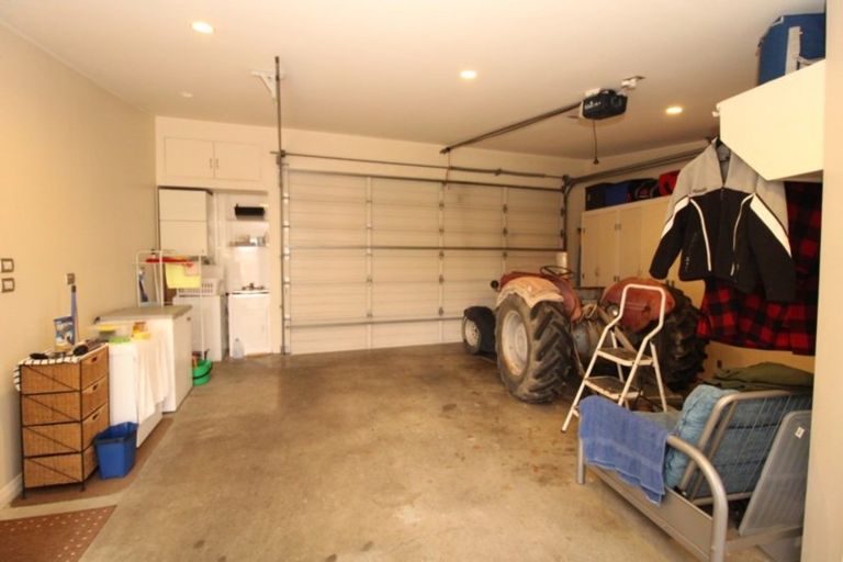 Photo of property in 100 Kauri Crescent, Matarangi, Whitianga, 3592