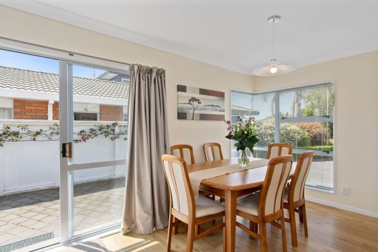 Photo of property in 52 Russley Drive, Mount Maunganui, 3116