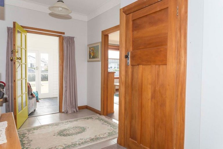 Photo of property in 4 Ranfurly Street, Dannevirke, 4930