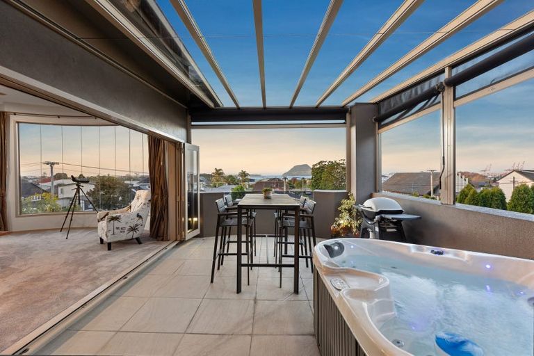 Photo of property in 39a Seaview Road, Otumoetai, Tauranga, 3110