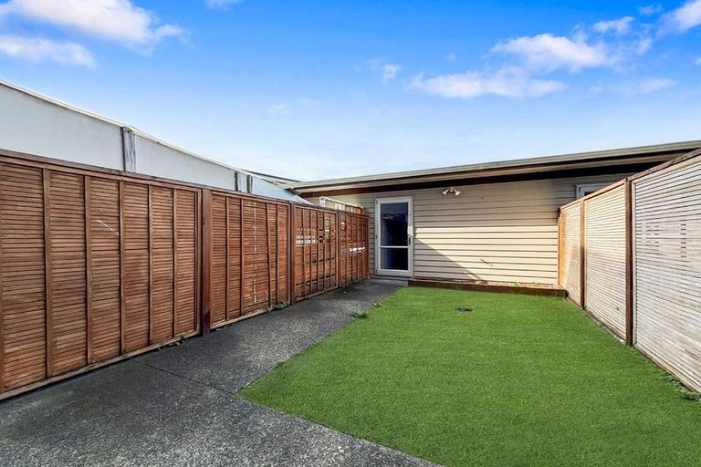 Photo of property in 9/1 Gracechurch Drive, Flat Bush, Auckland, 2016