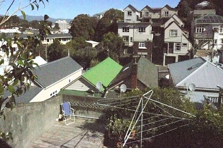 Photo of property in 44 Rolleston Street, Mount Cook, Wellington, 6021