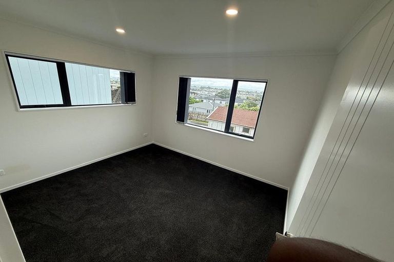 Photo of property in 16 Christmas Road, Manurewa, Auckland, 2102
