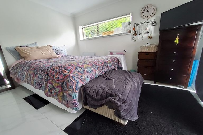 Photo of property in 17 Paulownia Place, Totara Heights, Auckland, 2105