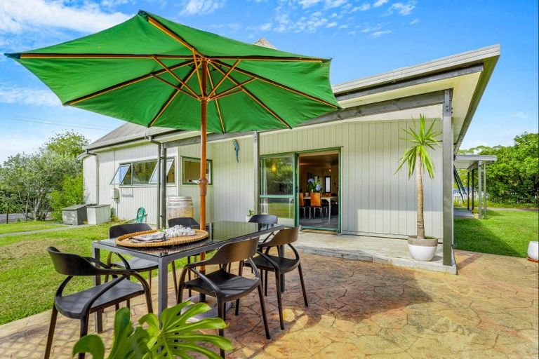 Photo of property in 94 Matakana Valley Road, Matakana, Warkworth, 0985