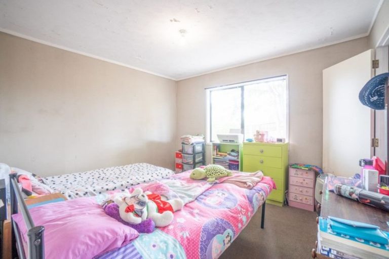 Photo of property in 27 Mcleavey Drive, Kelvin Grove, Palmerston North, 4414