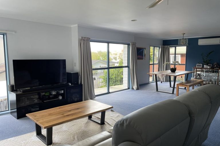 Photo of property in 3a Mckenzie Avenue, Arkles Bay, Whangaparaoa, 0932