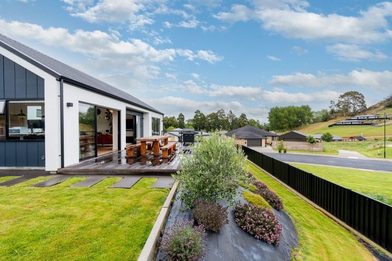 Photo of property in 61 Heathfield Drive, Mosgiel, 9024