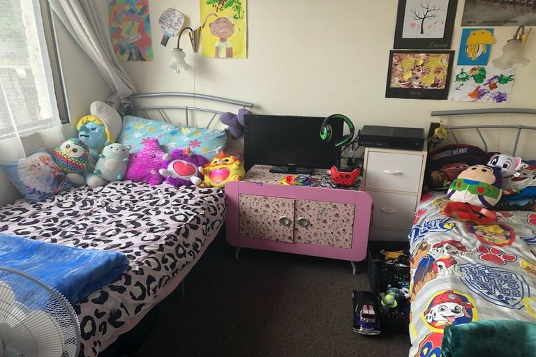 Photo of property in 83 Kendal Avenue, Burnside, Christchurch, 8053