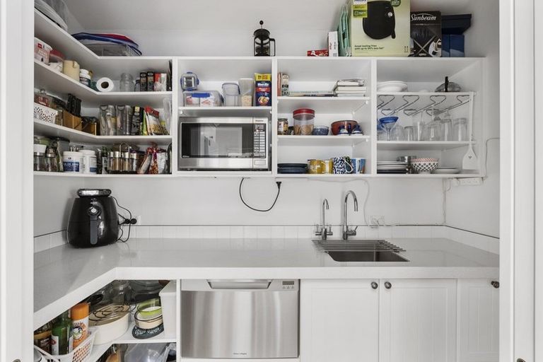 Photo of property in 21 Broadwater Close, Pyes Pa, Tauranga, 3112