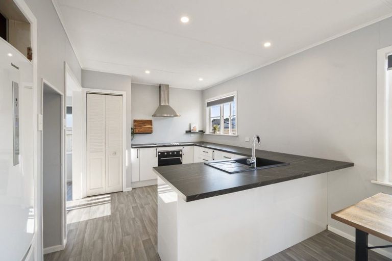 Photo of property in 24 Pharazyn Street, Feilding, 4702
