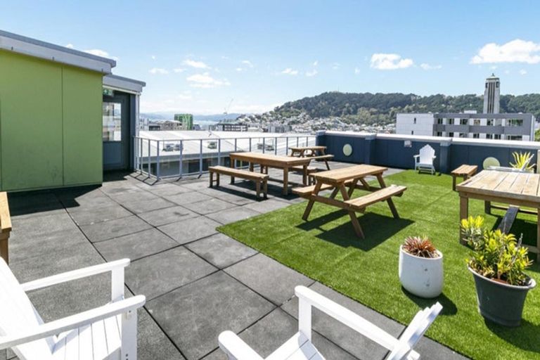 Photo of property in Urbane Apartments, 44/29 Webb Street, Mount Cook, Wellington, 6011