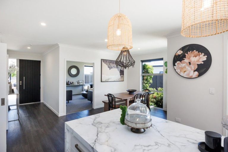 Photo of property in 30 Dogwood Way, Milson, Palmerston North, 4414