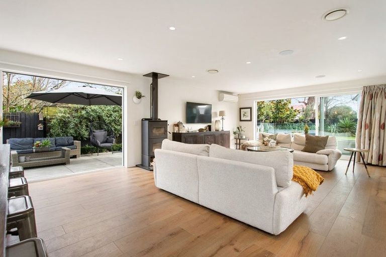 Photo of property in 12 Nightingale Place, Papanui, Christchurch, 8053