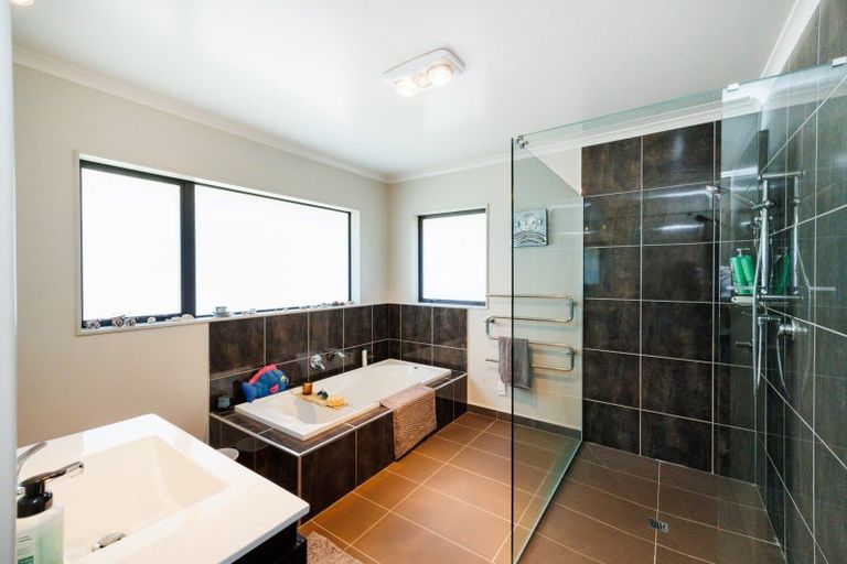 Photo of property in 92 Mount Taylor Drive, Feilding, 4775