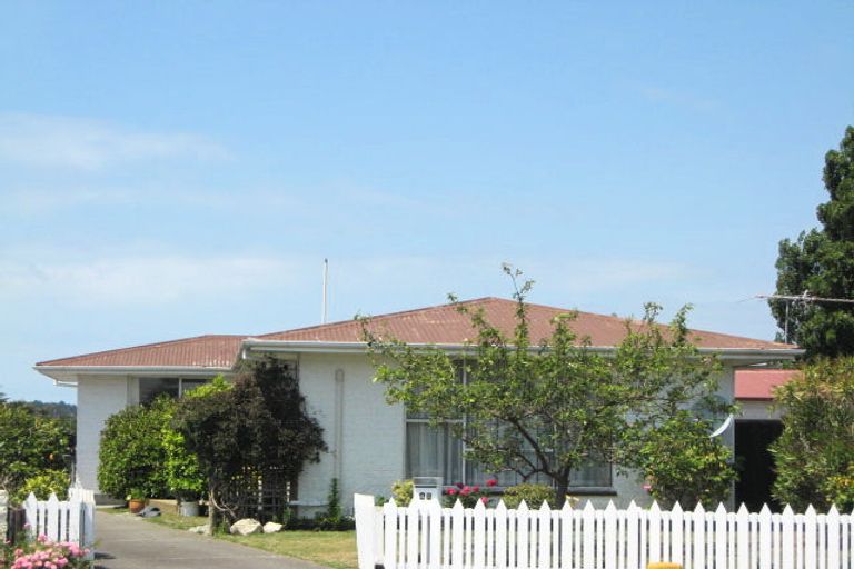 Photo of property in 42 Woodlands Place, Aranui, Christchurch, 8061