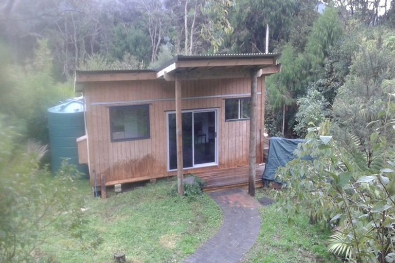 Photo of property in 82 Opanuku Road, Henderson Valley, Auckland, 0612