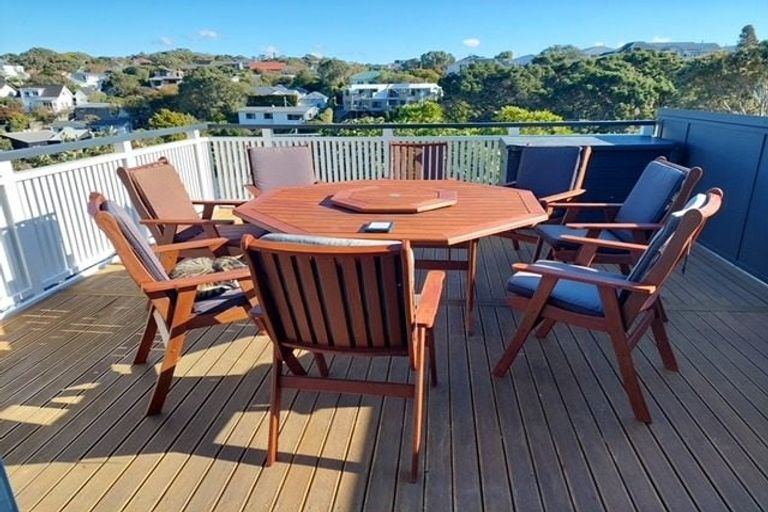 Photo of property in 18 Karachi Crescent, Khandallah, Wellington, 6035