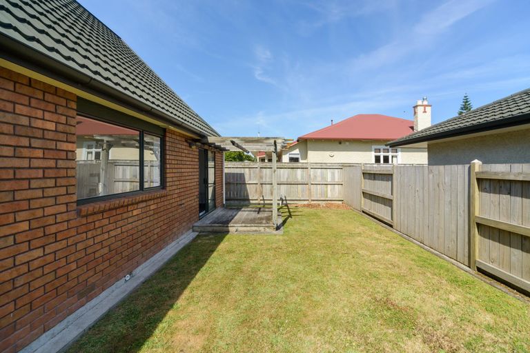 Photo of property in 406a Featherston Street, Palmerston North, 4414