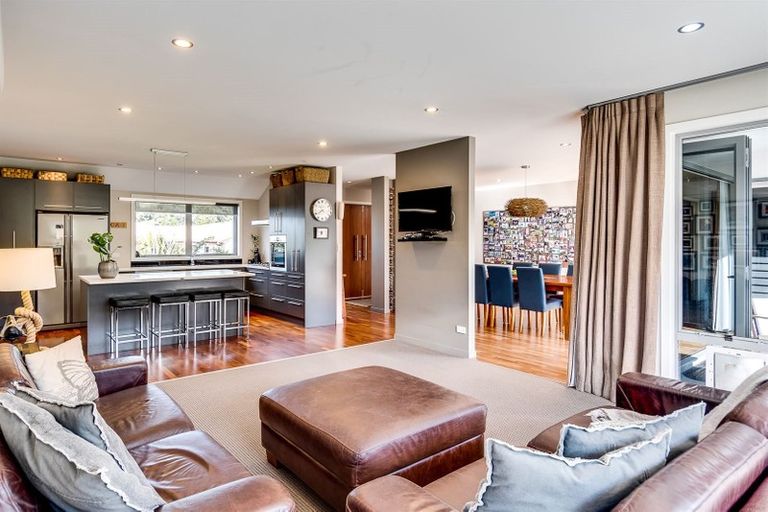 Photo of property in 139 Kent Terrace, Taradale, Napier, 4112