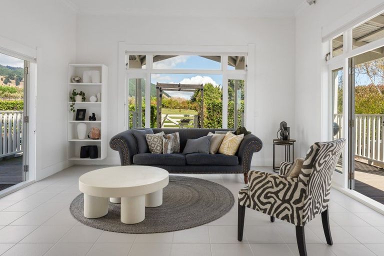 Photo of property in 106 Settlement Road, Te Horo, Otaki, 5582