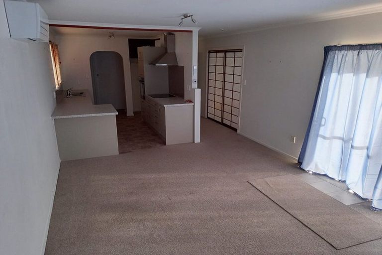 Photo of property in 43 Woolley Street, Avondale, Christchurch, 8061