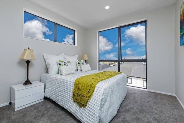 Photo of property in 29 Ascension Crescent, Orewa, 0931