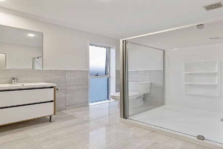 Photo of property in 2 Flounder Road, Hobsonville, Auckland, 0616