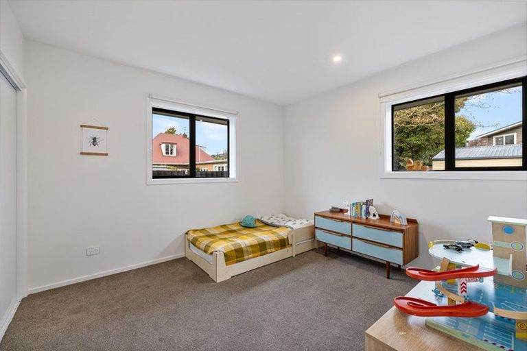 Photo of property in 1 Nutfield Lane, Cashmere, Christchurch, 8022